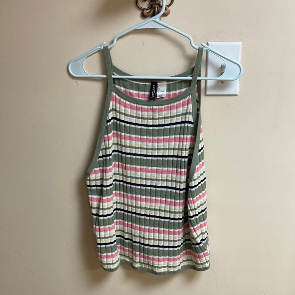 Girls sleeveless sweater